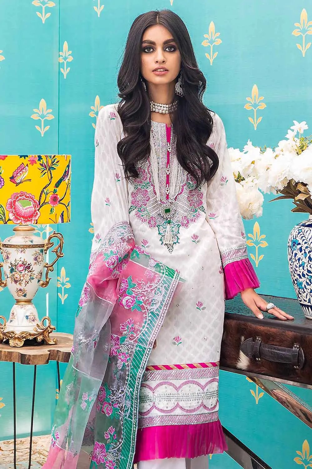 Gul Ahmed Eid Sale 3PC Unstitched Lawn Embroidered Suit with Organza Dupatta