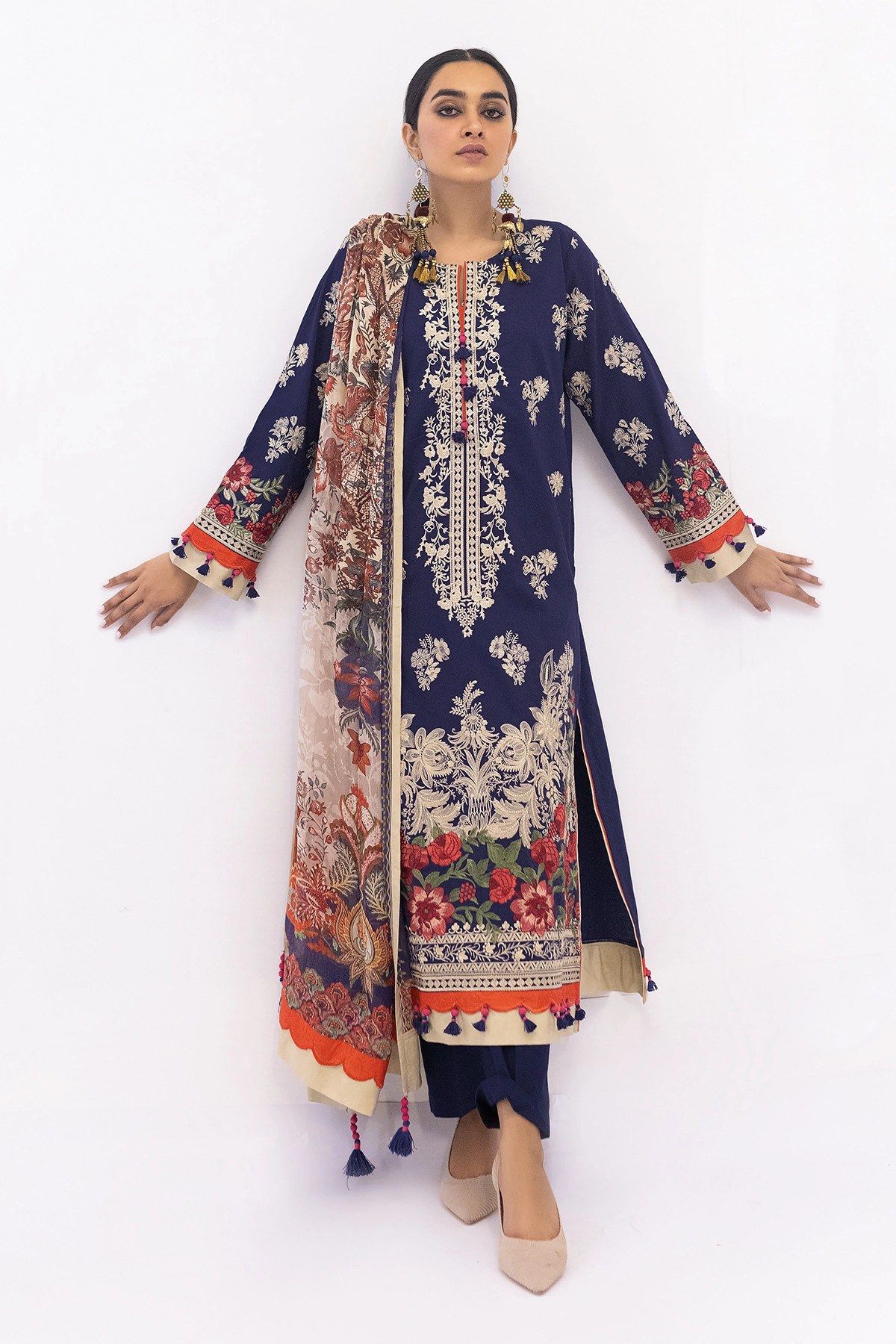 Khaadi-Eid-Sale-Dyed-Embroidered-Cotton-3-pc-suit