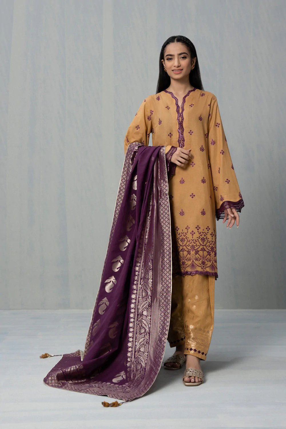 Embroidered Lawn Unstitched 3 pc Suit