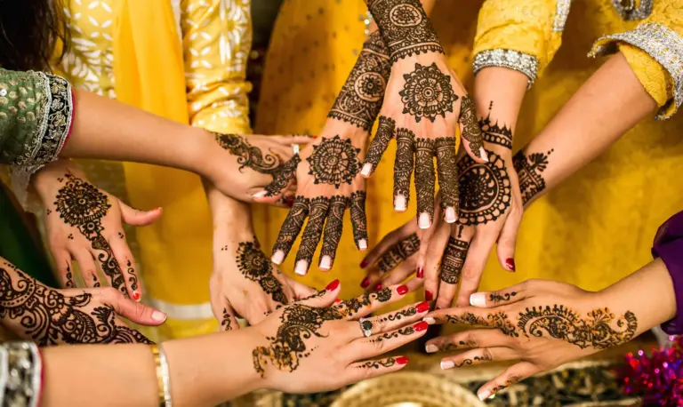 Easy & Best Mehndi Designs for Wedding Party 2024 Images