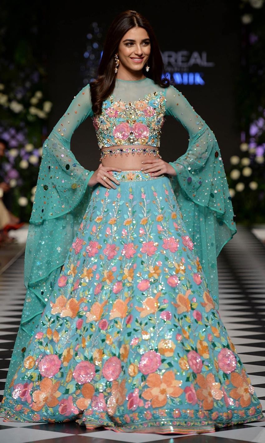 Latest Nomi Ansari Bridal Dresses Blue color