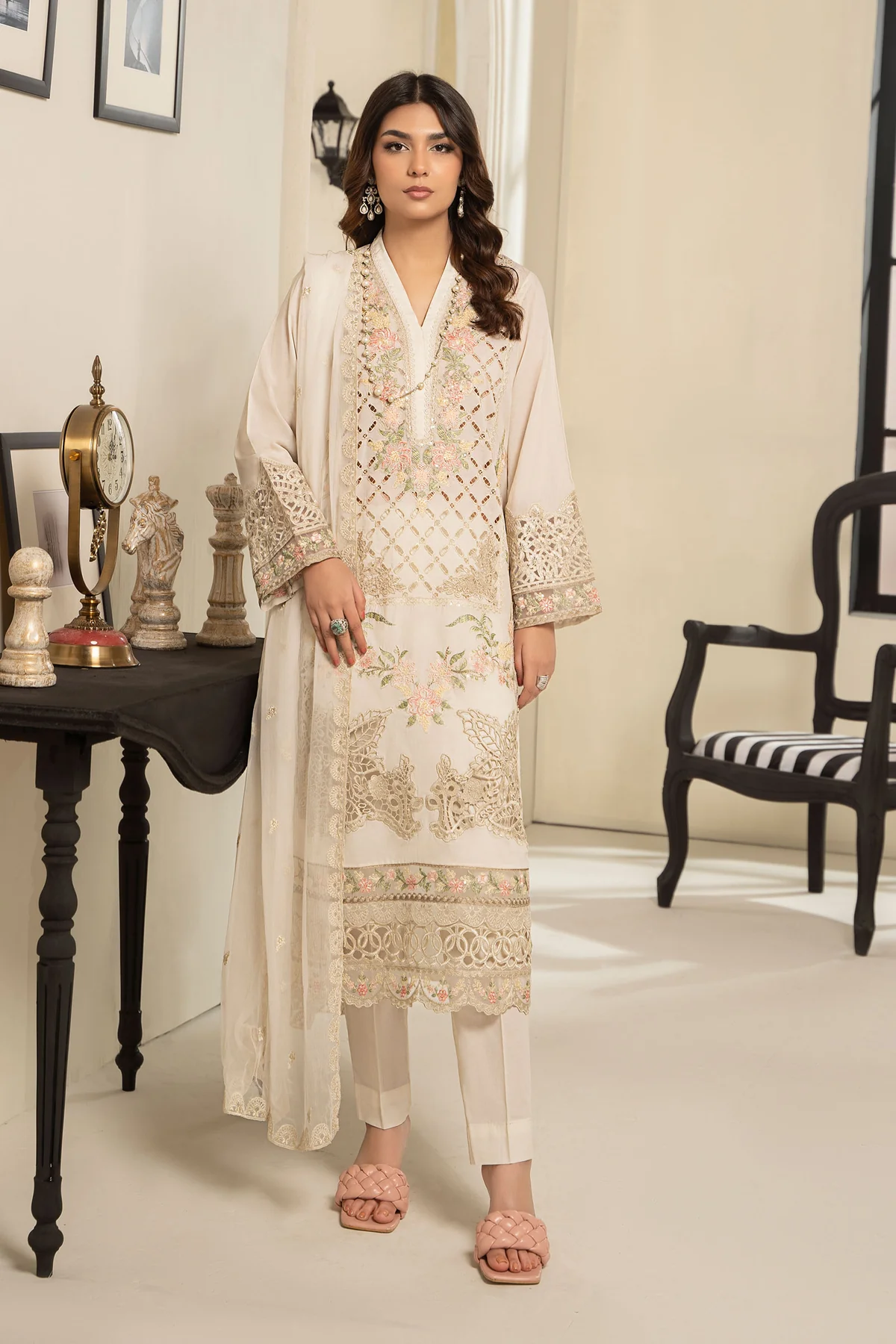 Maria B 3 PIECE EMBROIDERED LAWN SUIT